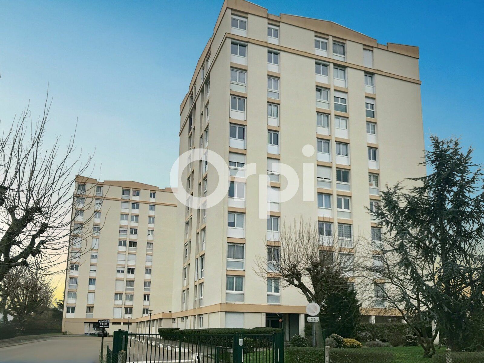 Appartement à vendre 4 71.93m2 à Mantes-la-Ville vignette-1