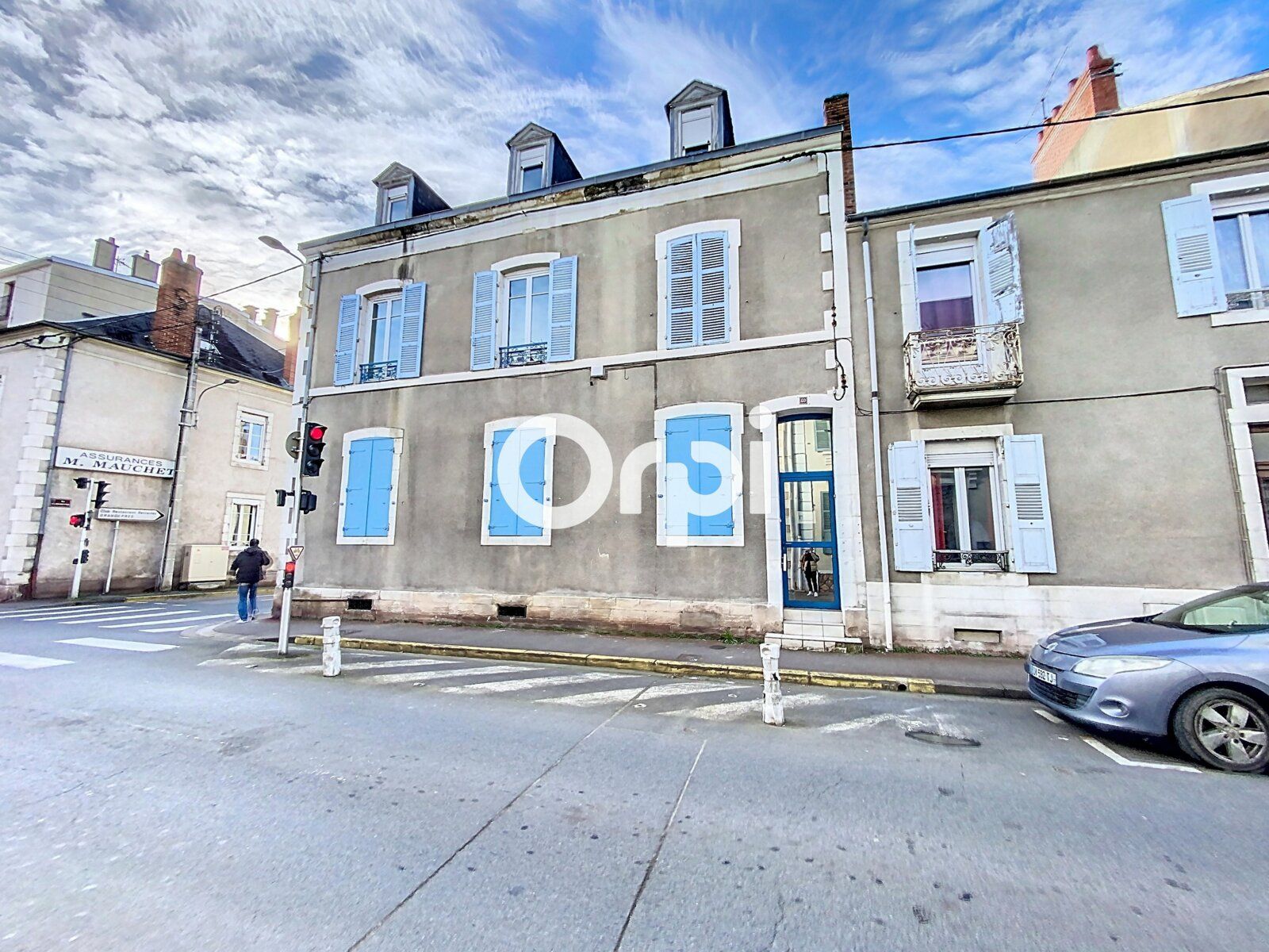Maison à vendre 9 260m2 à Montluçon vignette-1