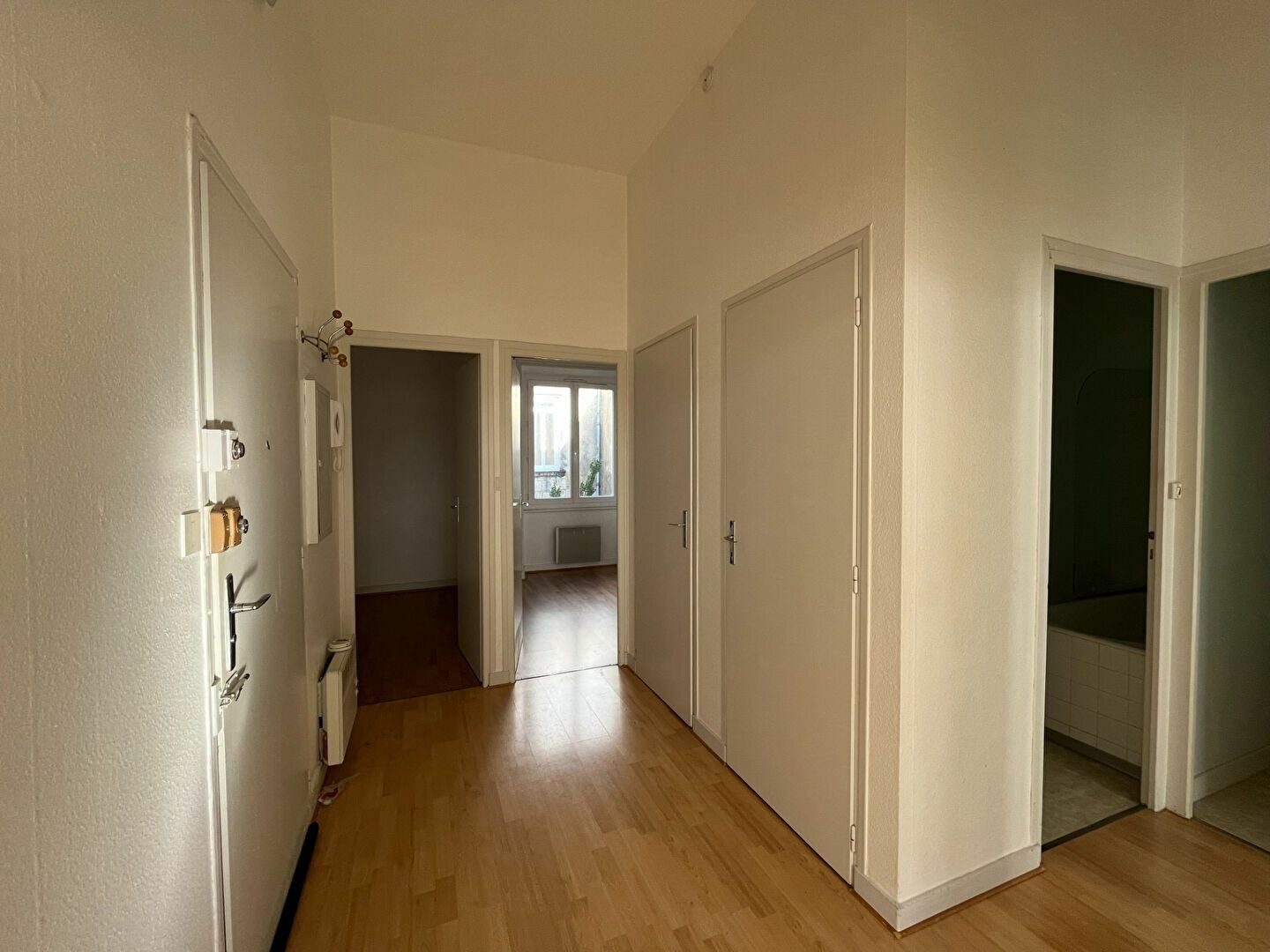 Appartement à vendre 2 62m2 à La Rochelle vignette-5