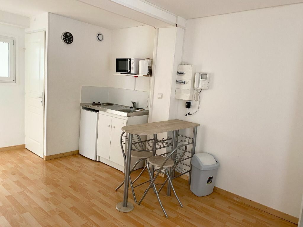 Appartement à louer 0 22m2 à Chaumont vignette-3