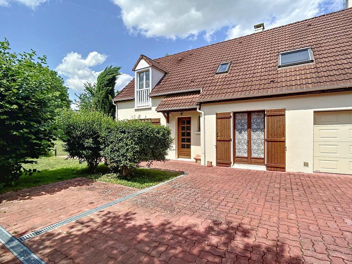 Maison à vendre 4 132.71m2 à Saint-Rémy-lès-Chevreuse vignette-1