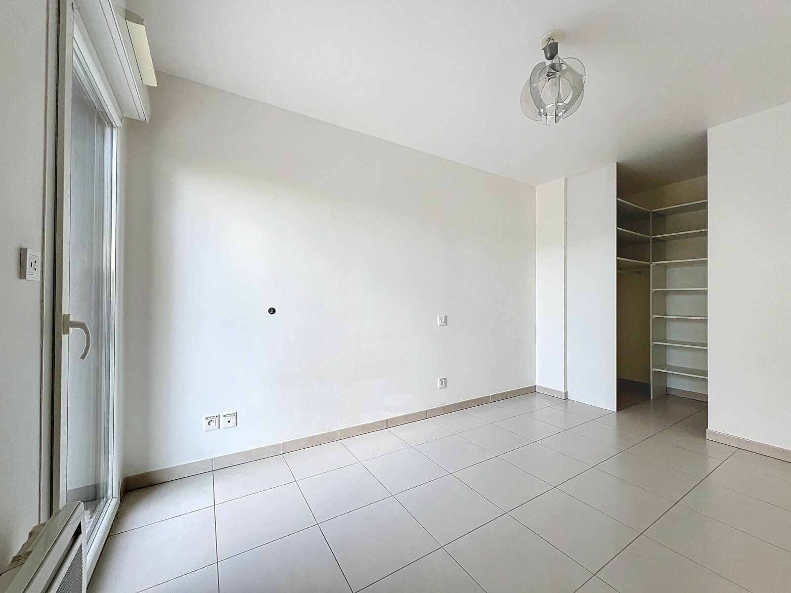 Appartement à vendre 2 47.7m2 à Saint-Raphaël vignette-10