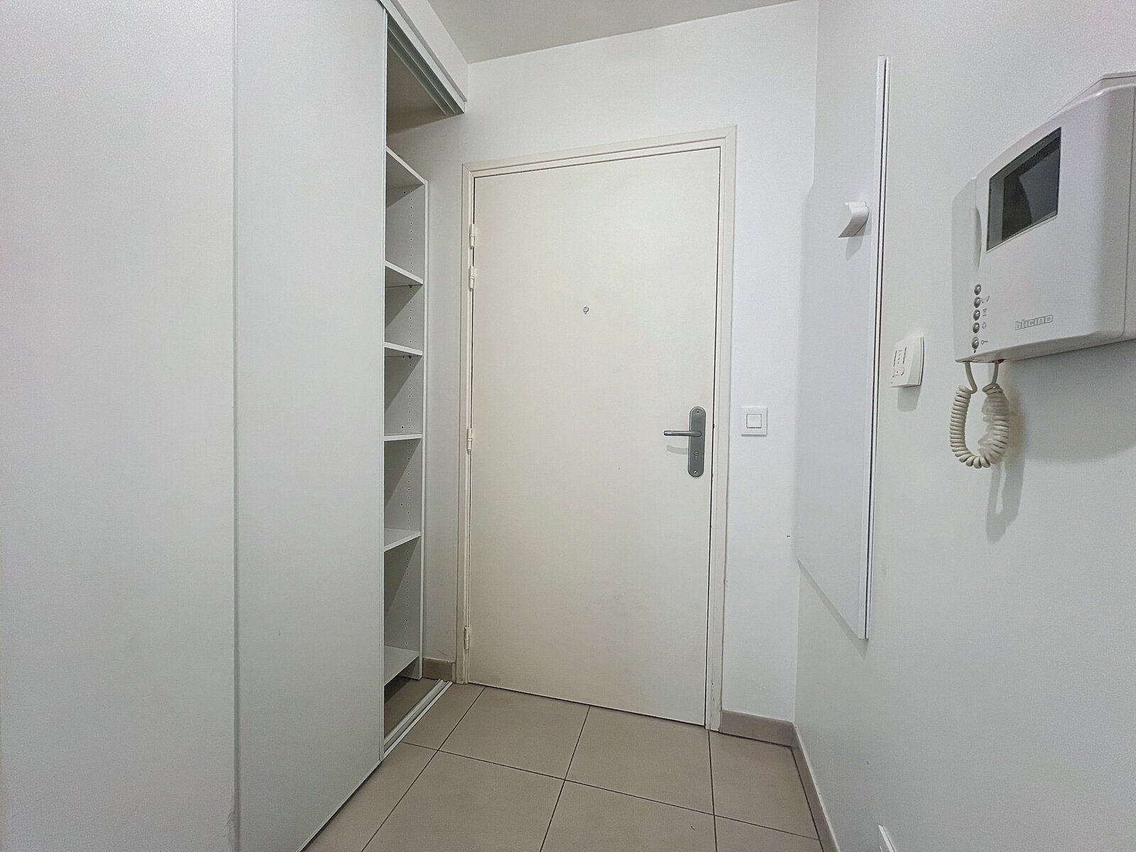 Appartement à vendre 2 47.7m2 à Saint-Raphaël vignette-11