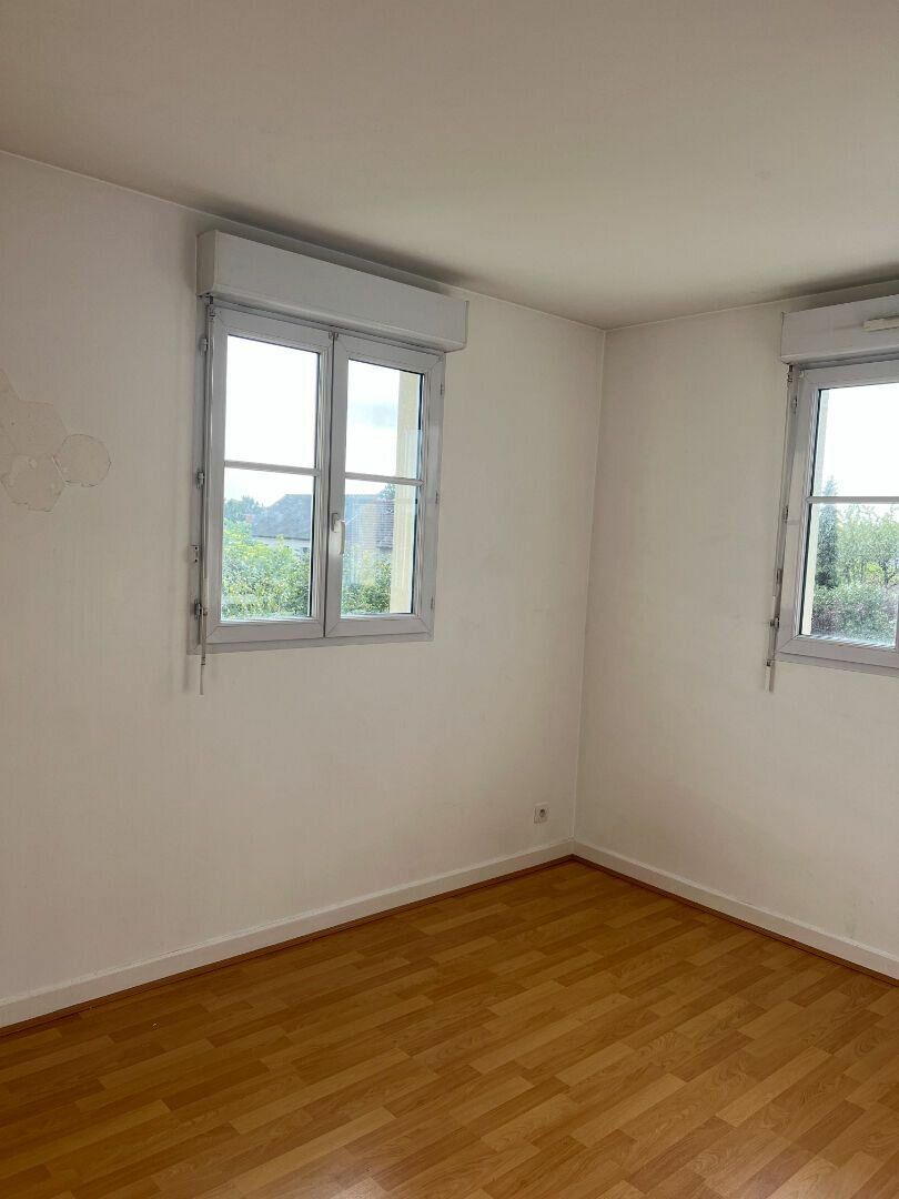 Appartement à vendre 3 0m2 à Gournay-sur-Marne vignette-4