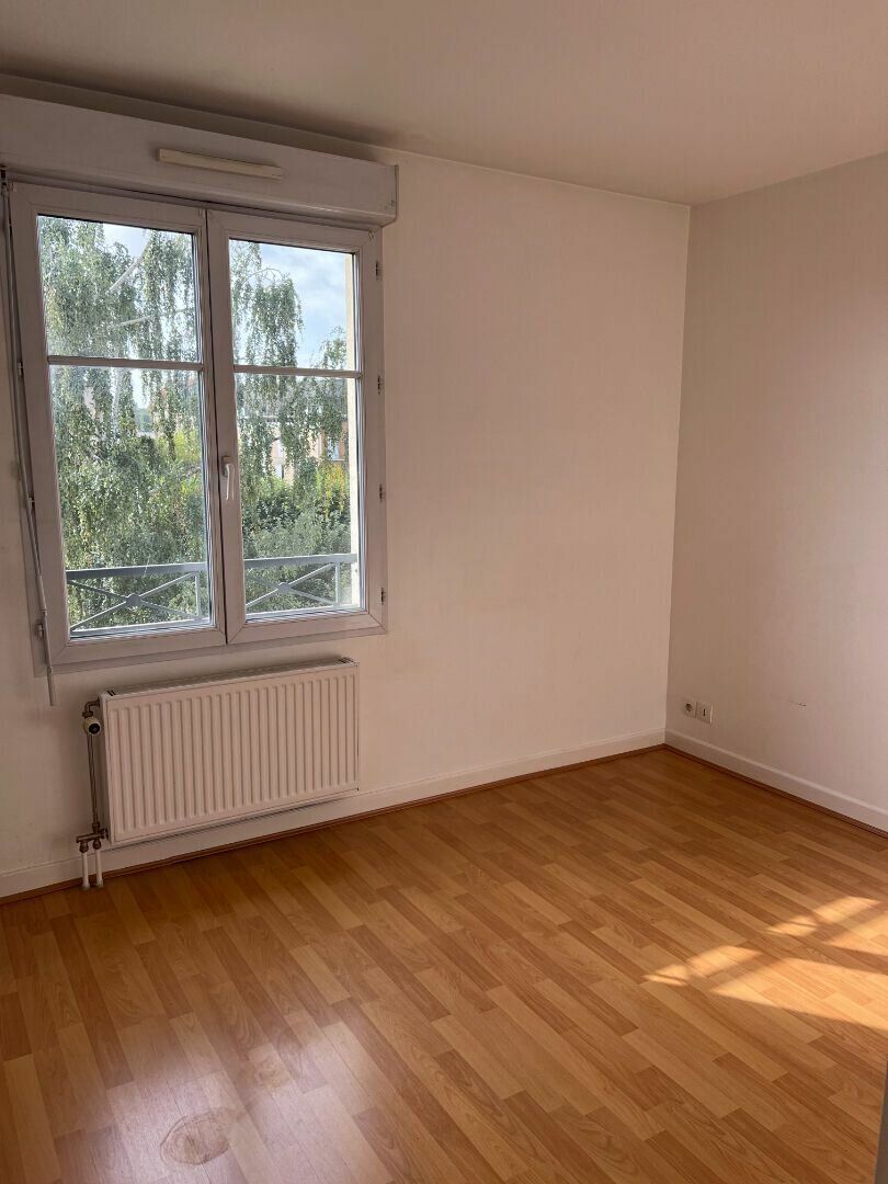 Appartement à vendre 3 0m2 à Gournay-sur-Marne vignette-5