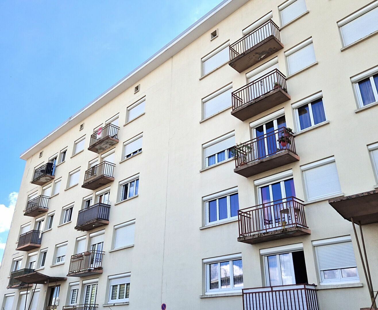 Appartement à vendre 4 85.7m2 à Montceau-les-Mines vignette-1