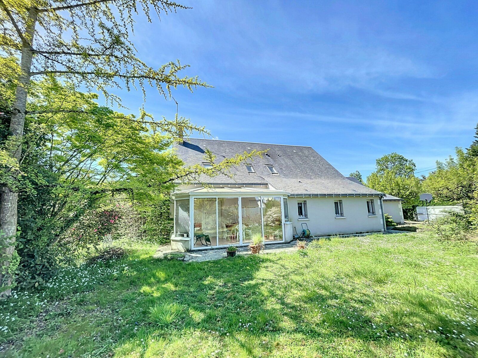 Maison à vendre 6 167m2 à Saint-Cyr-sur-Loire vignette-3