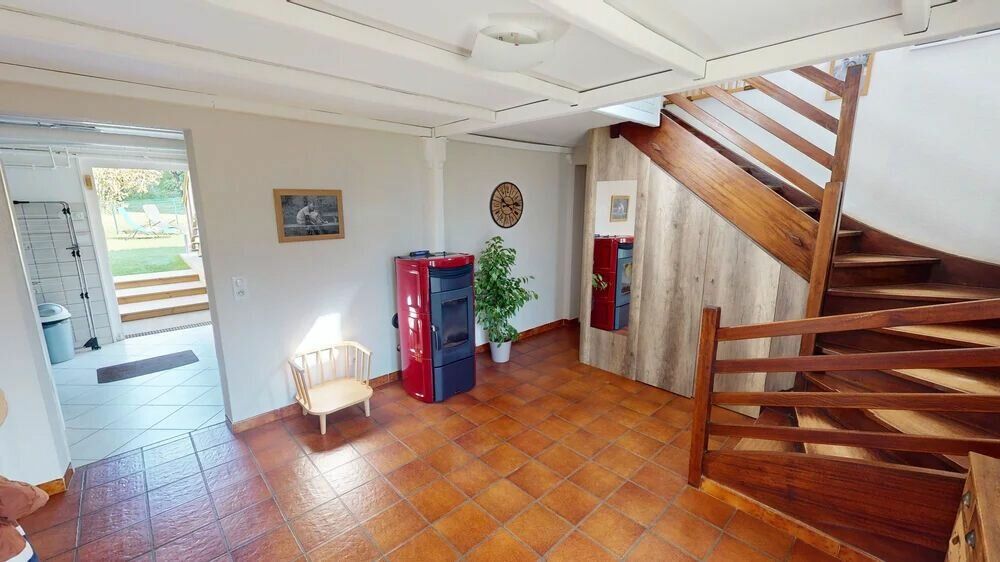 Maison à vendre 6 m2 à Saint-Privat-la-Montagne vignette-9