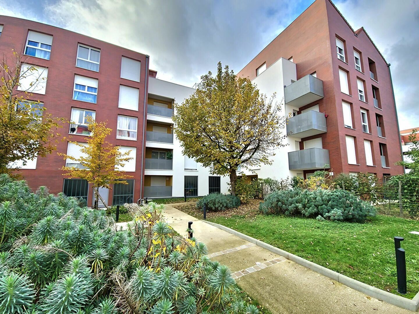 Appartement à vendre 3 62m2 à Neuilly-sur-Marne vignette-4