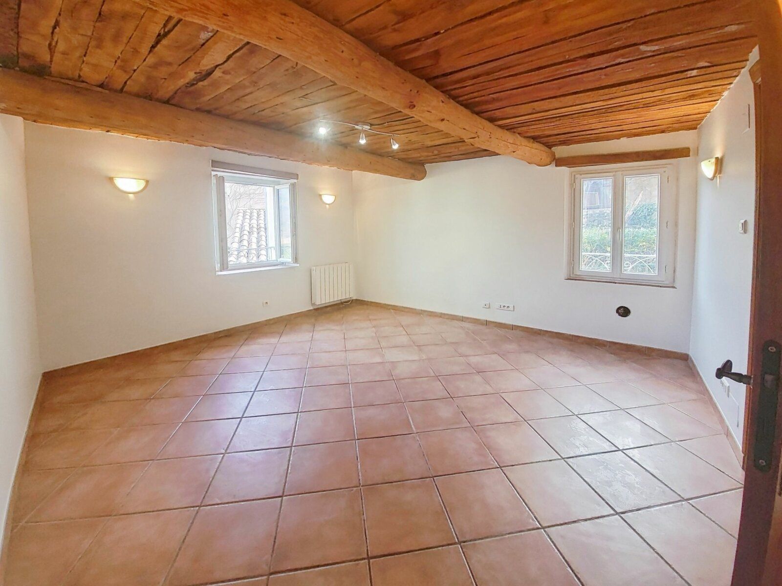 Maison à vendre 3 m2 à Château-Arnoux-Saint-Auban vignette-2