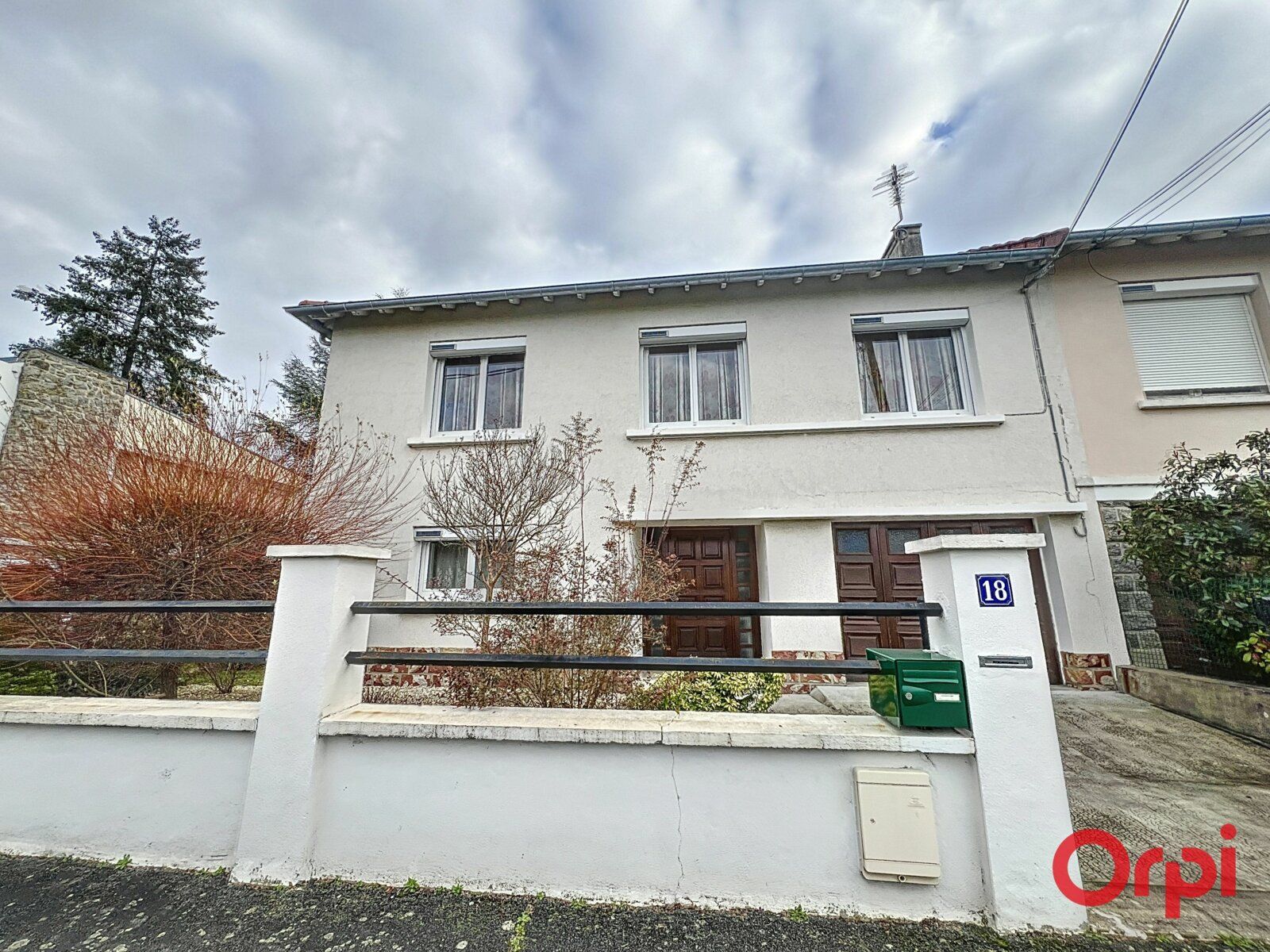 Maison à vendre 4 618m2 à Montluçon vignette-19