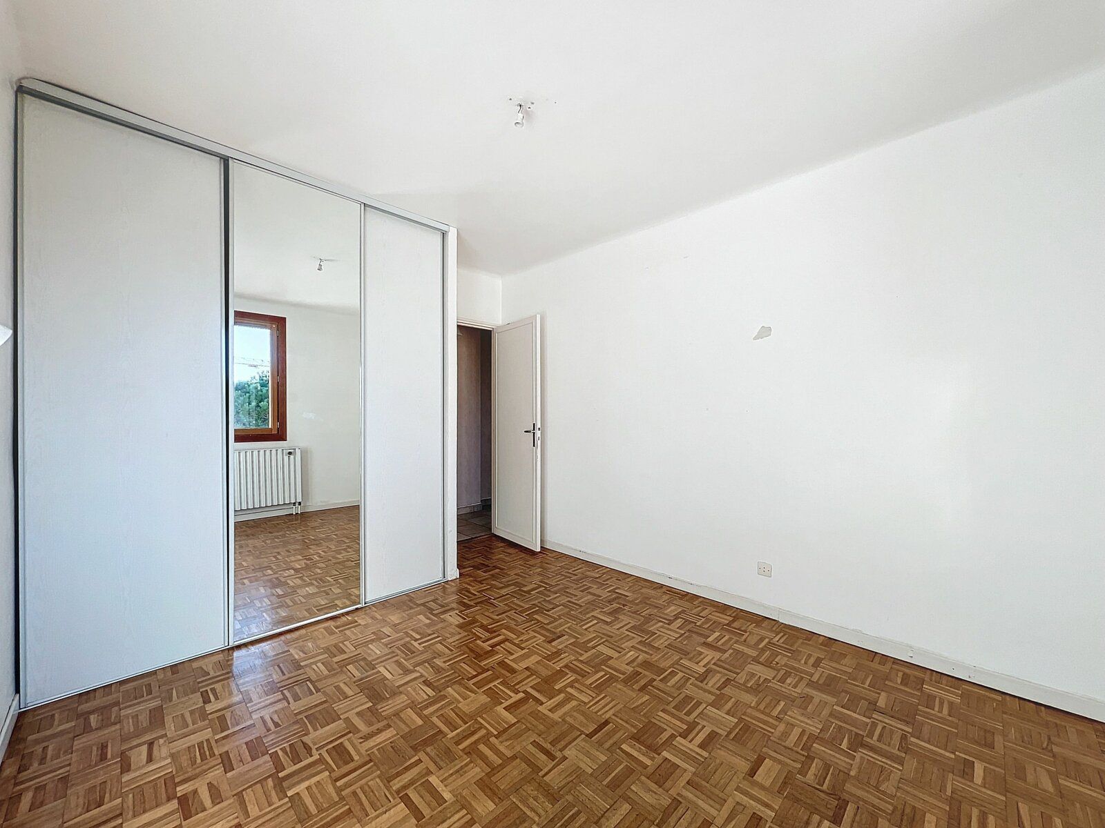 Appartement à vendre 3 68.27m2 à Saint-Raphaël vignette-8