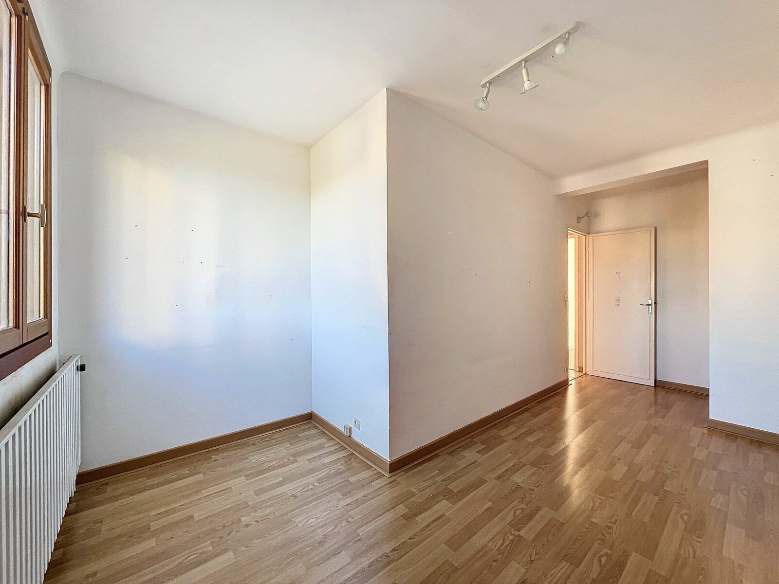Appartement à vendre 3 68.27m2 à Saint-Raphaël vignette-10