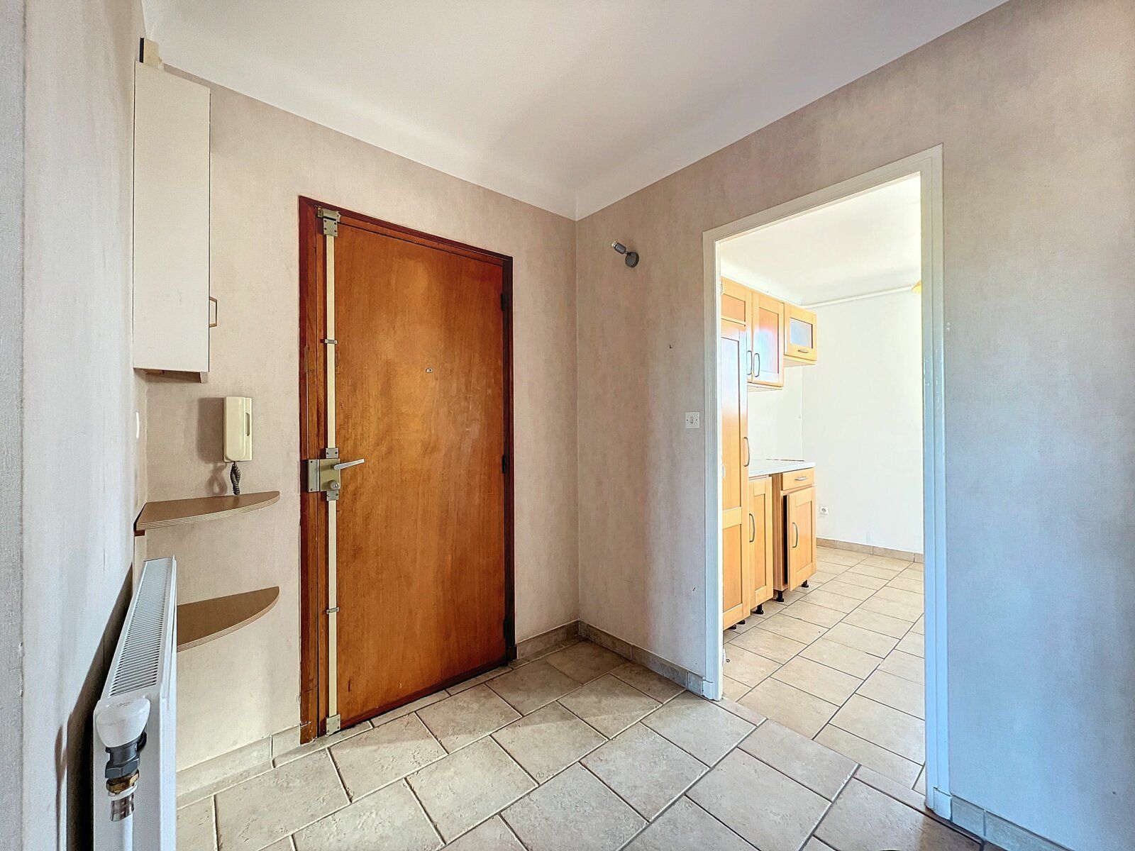 Appartement à vendre 3 68.27m2 à Saint-Raphaël vignette-5