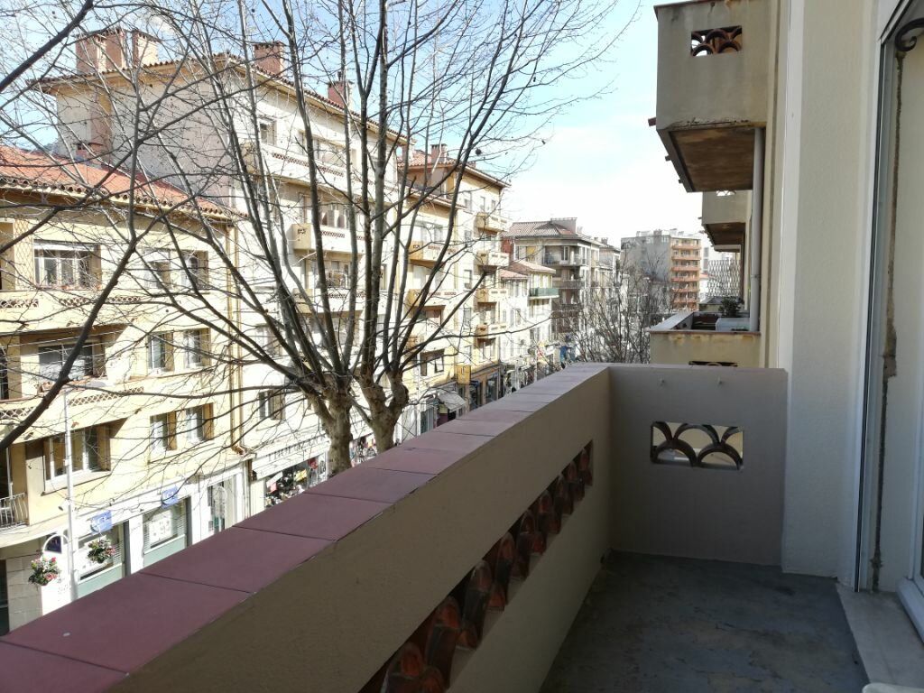 Appartement à louer 2 m2 à Toulon vignette-12