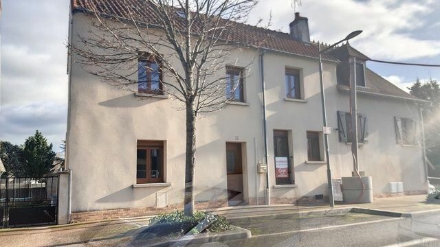 Maison à vendre 4 93m2 à Montluçon vignette-1