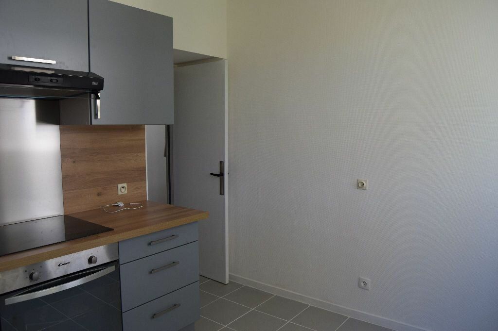 Appartement à vendre 3 63.54m2 à Limoges vignette-4