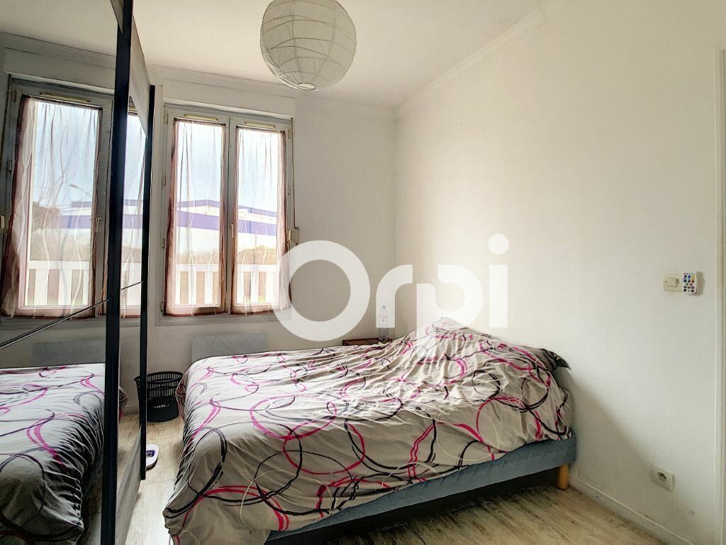 Appartement à vendre 1 m2 à Villers-Saint-Paul vignette-6