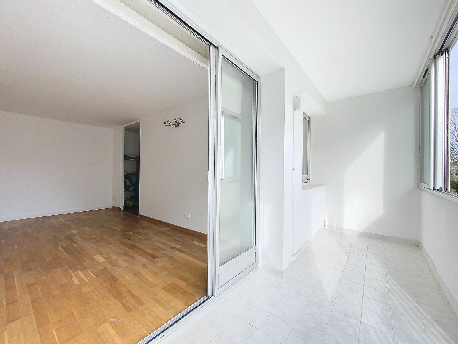 Appartement à vendre 3 63.03m2 à Saint-Cloud vignette-1