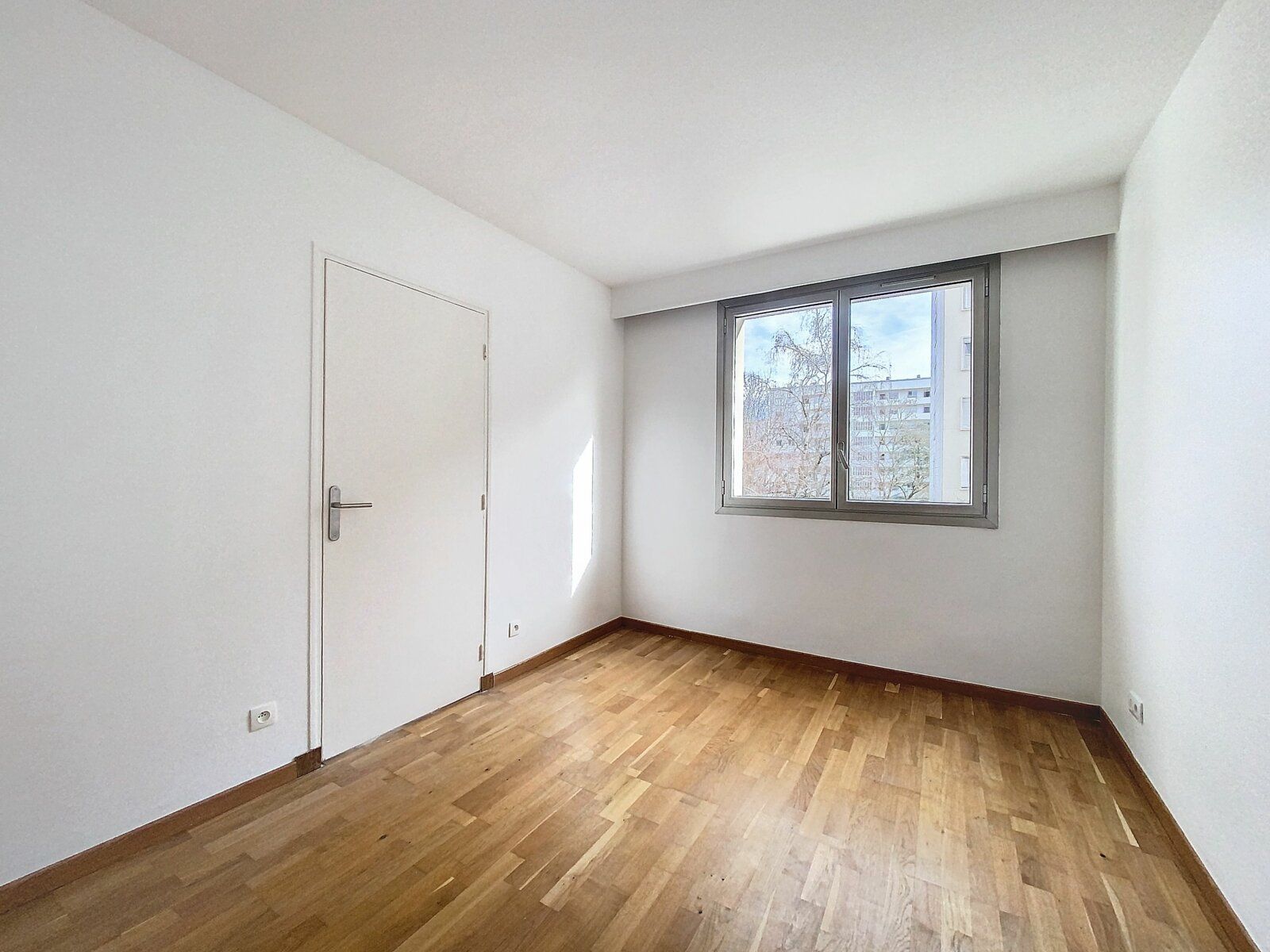 Appartement à vendre 3 63.03m2 à Saint-Cloud vignette-5