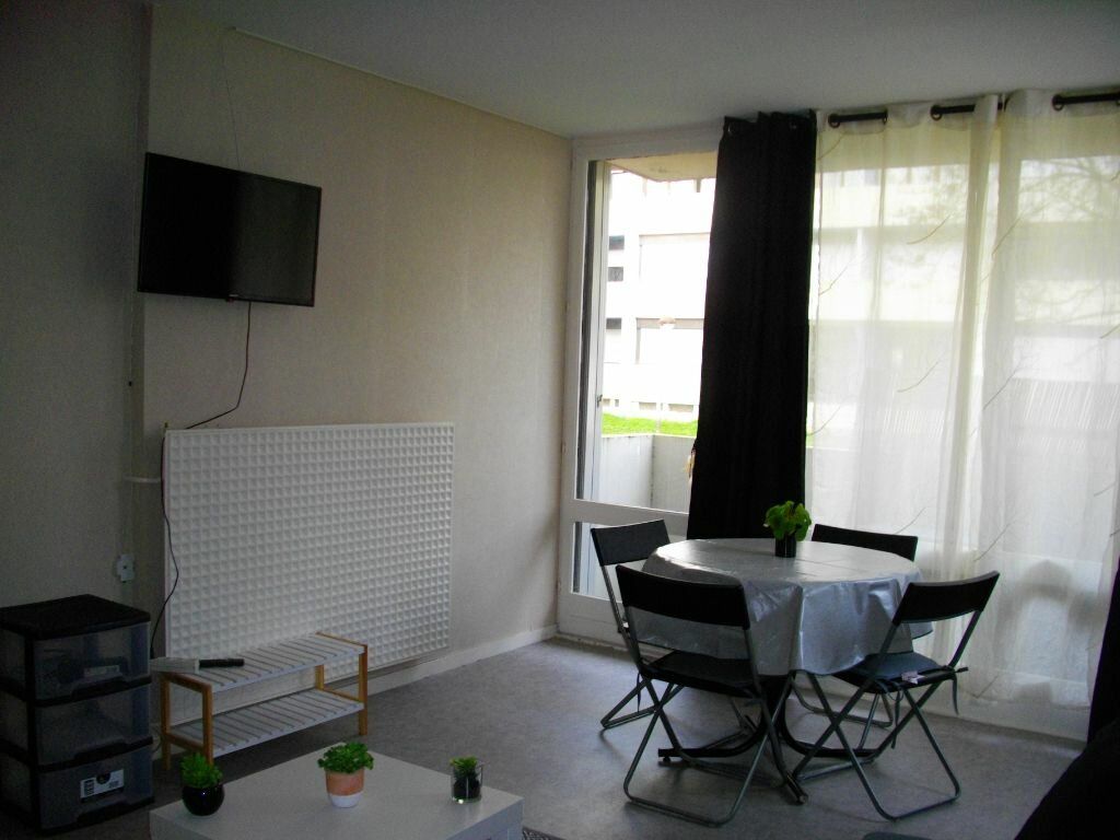Appartement à louer 1 32.06m2 à Bourges vignette-2