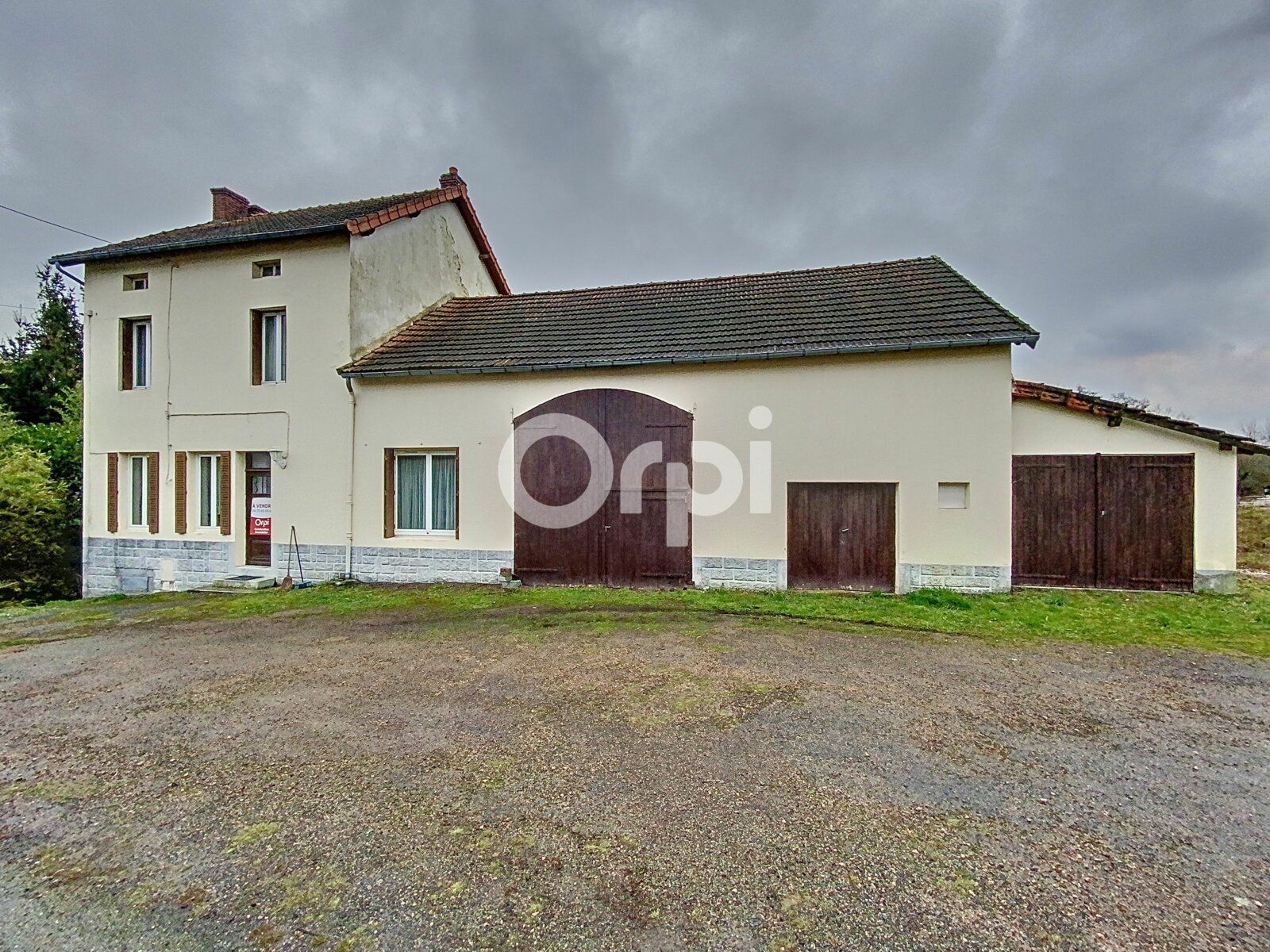 Maison à vendre 4 97.3m2 à Saint-Éloy-les-Mines vignette-1