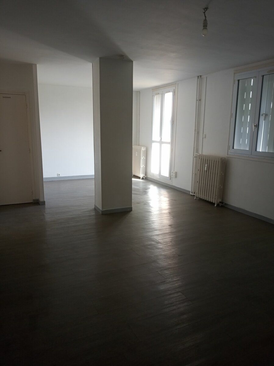 Appartement à louer 4 m2 à Rochefort vignette-9