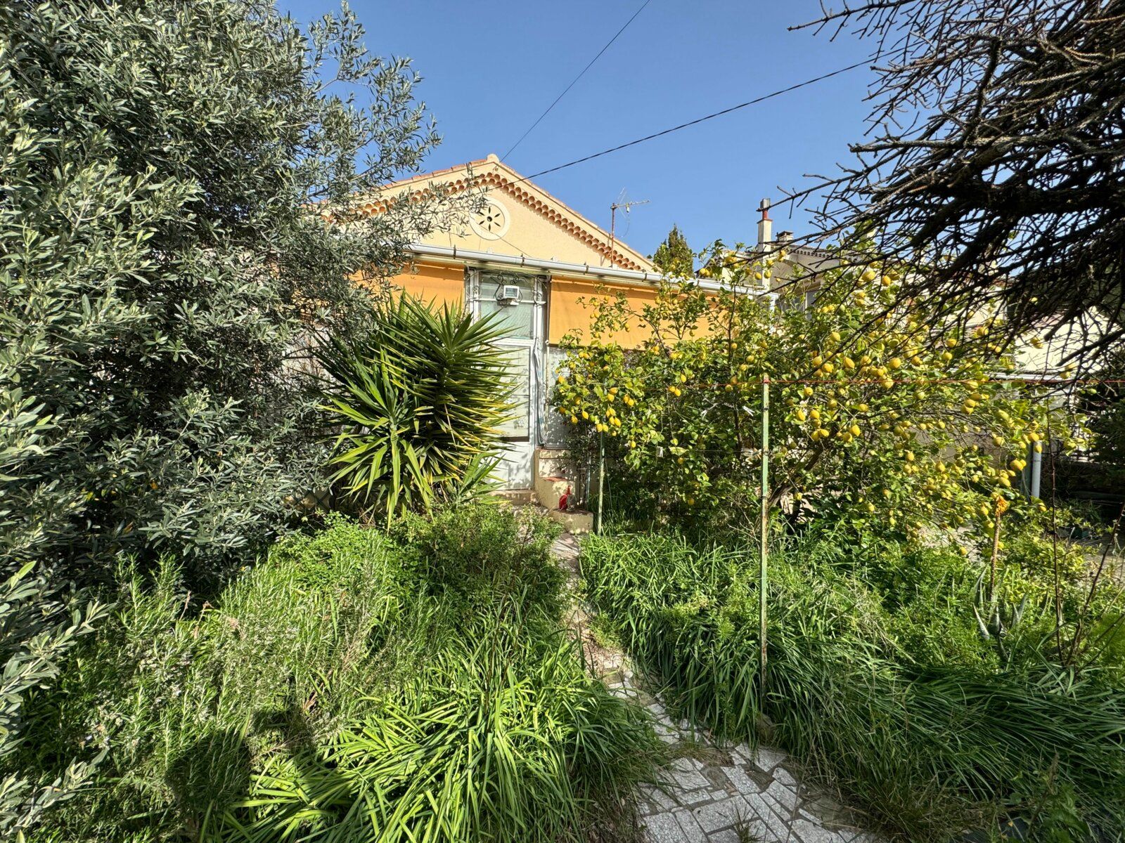 Maison à vendre 4 m2 à Toulon vignette-1