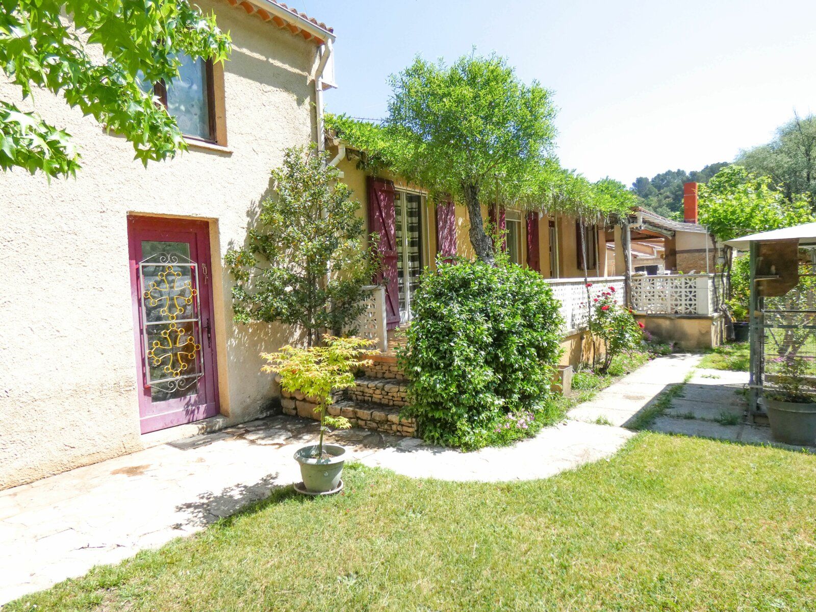 Maison à vendre 4 108m2 à Bagnols-sur-Cèze vignette-1