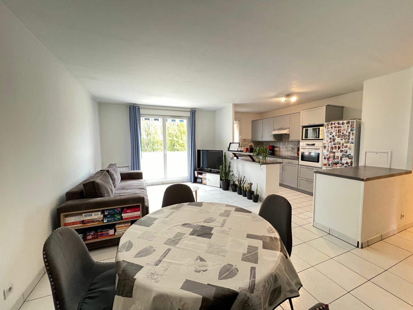 Appartement à vendre 4 80.69m2 à Neuilly-sur-Marne vignette-2