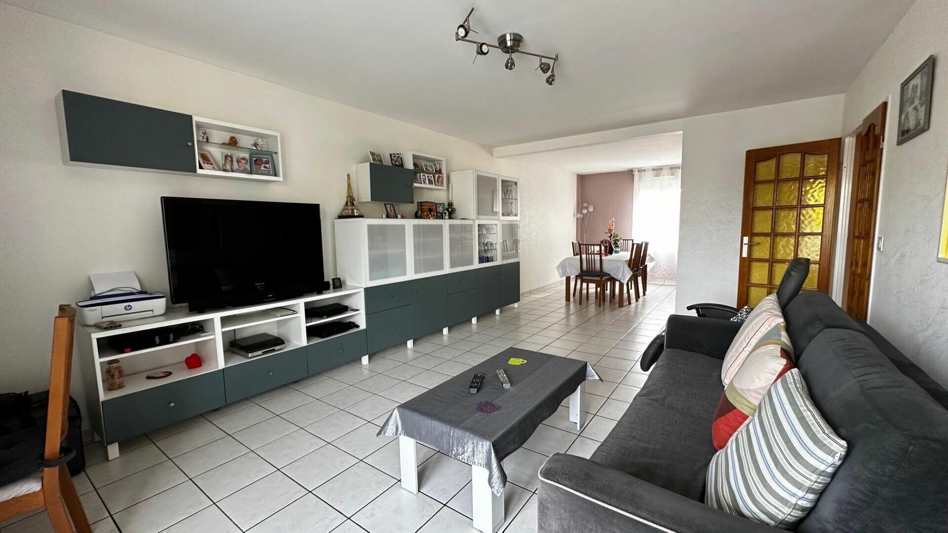 Appartement à vendre 4 84.09m2 à Neuilly-sur-Marne vignette-3