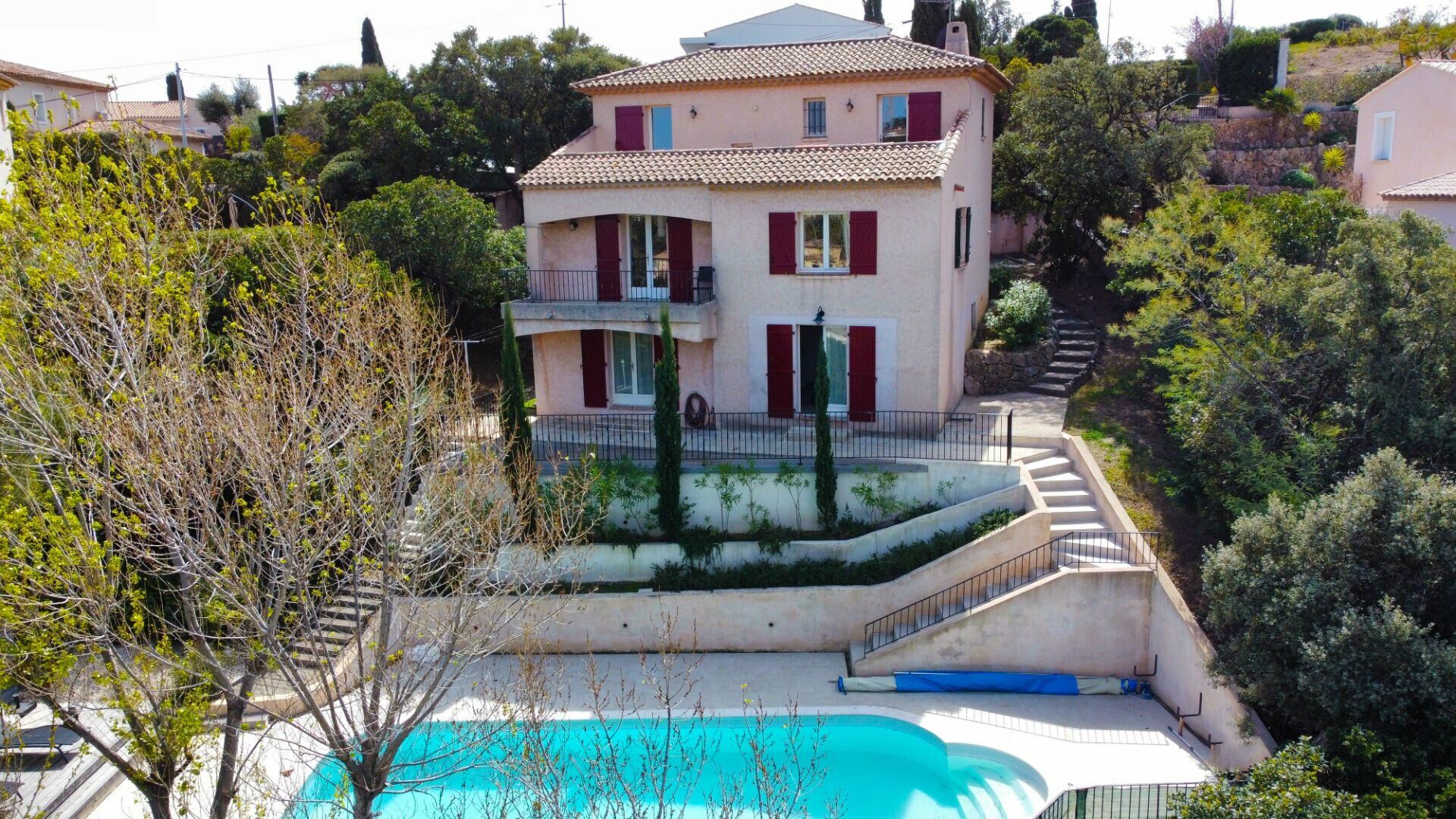 Maison à vendre 7 185m2 à Les Issambres - Roquebrune-sur-Argens vignette-1