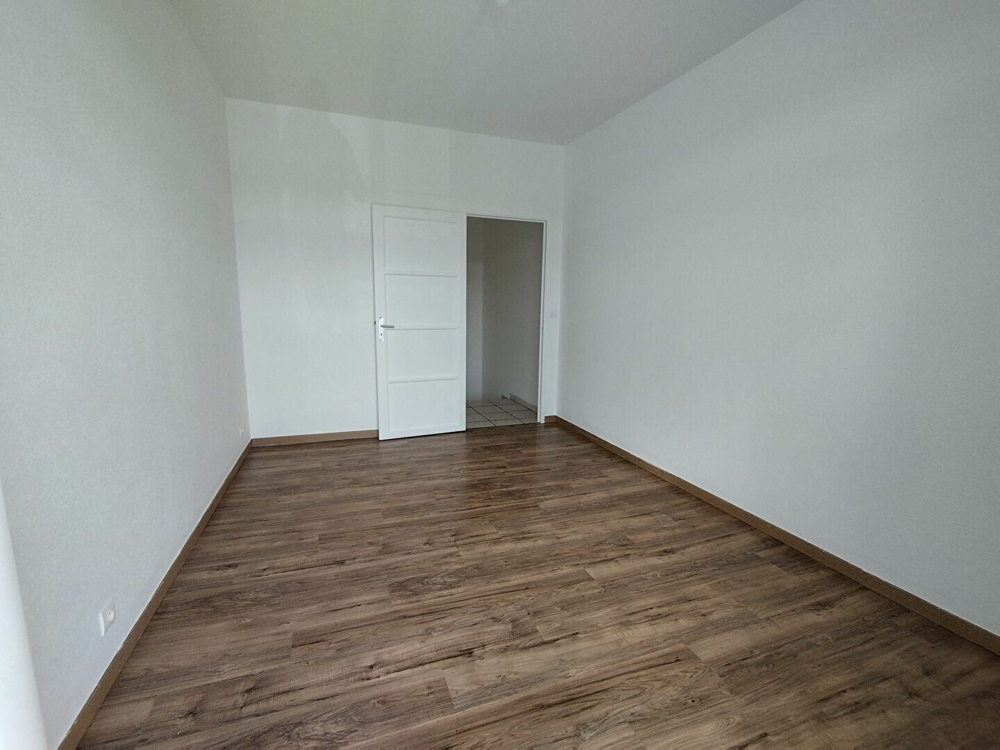 Appartement à vendre 3 m2 à Albigny-sur-Saône vignette-7