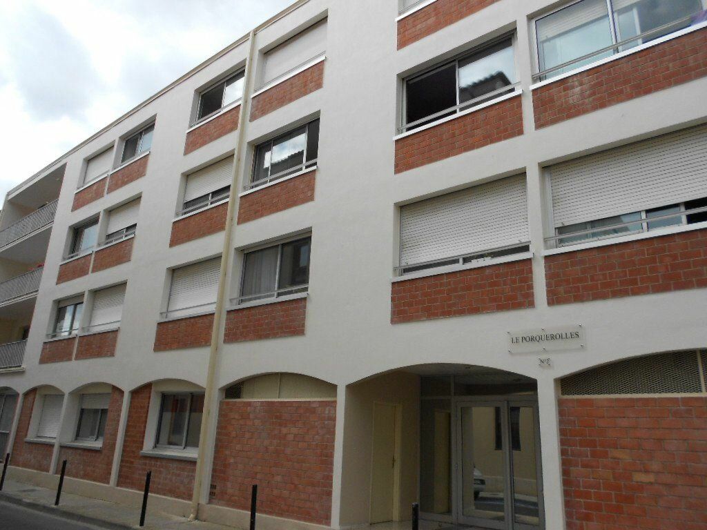 Appartement à louer 0 23.05m2 à Nîmes vignette-5
