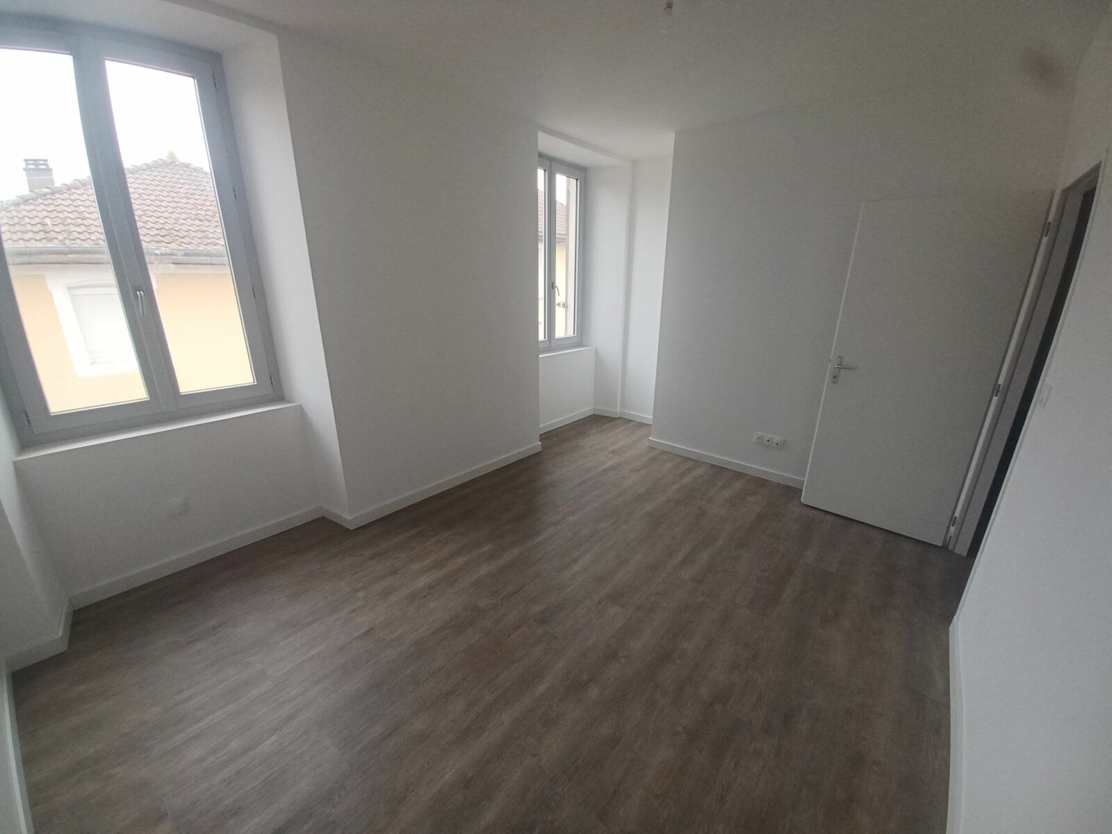 Appartement à vendre 3 87.7m2 à Saint-Étienne-de-Saint-Geoirs vignette-5