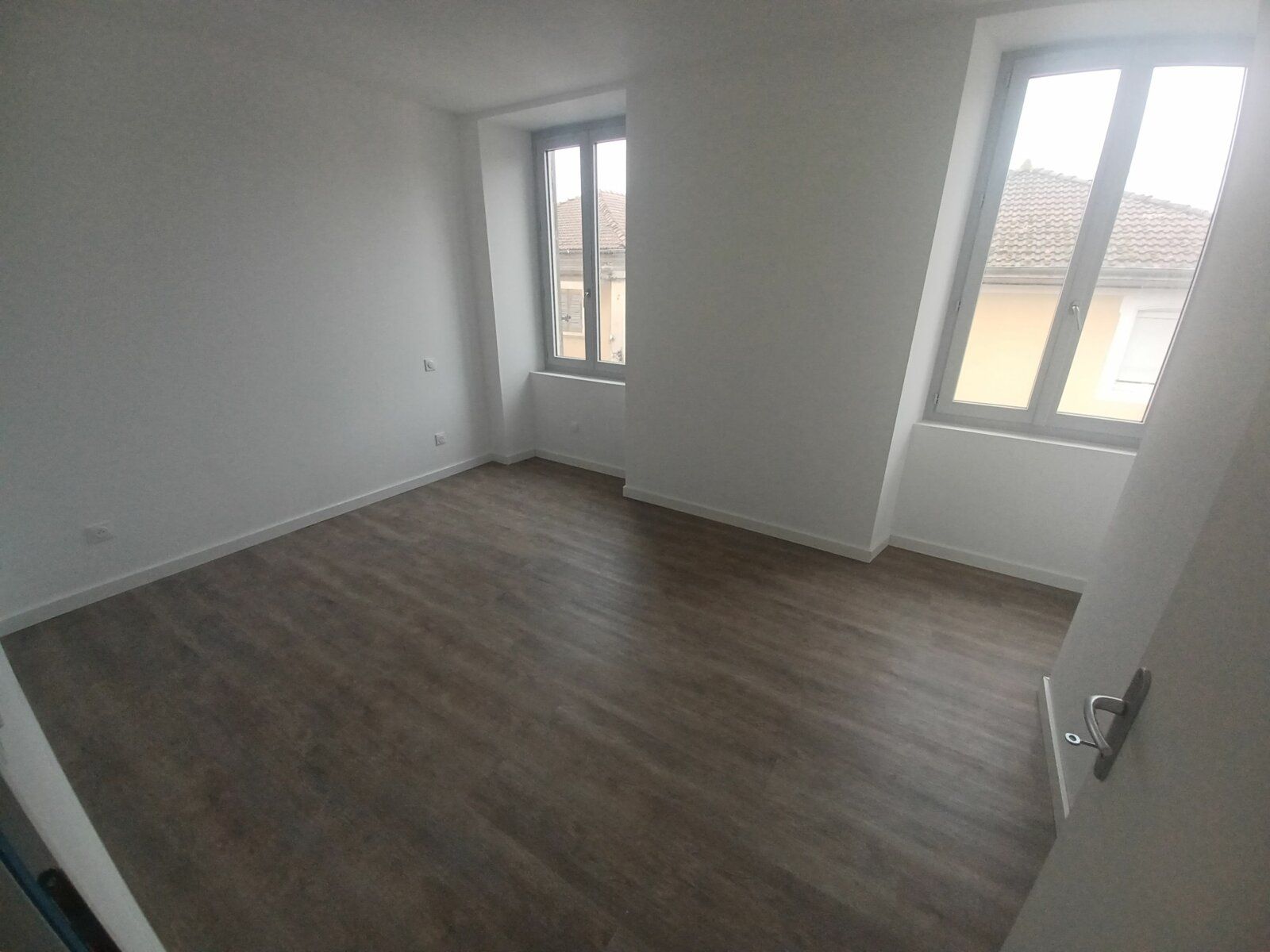 Appartement à vendre 3 87.7m2 à Saint-Étienne-de-Saint-Geoirs vignette-6
