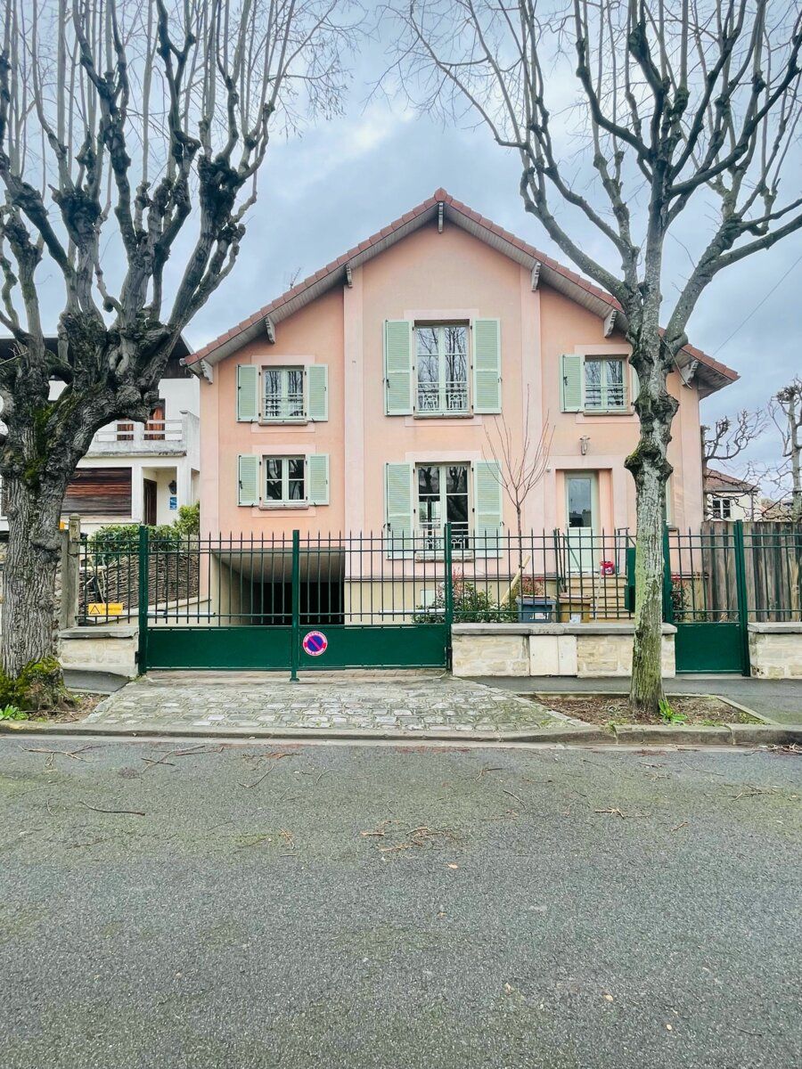 Maison à louer 6 154.06m2 à Le Perreux-sur-Marne vignette-1