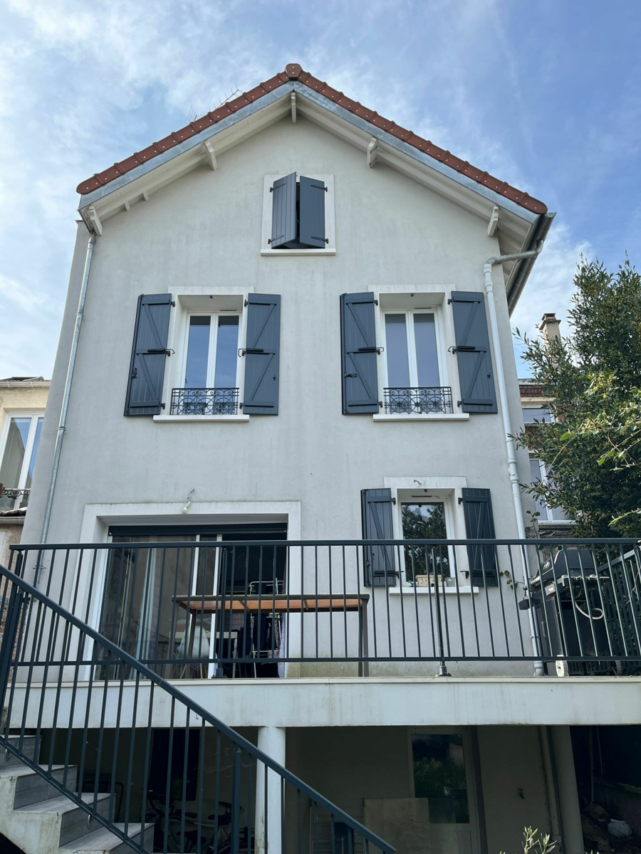 Maison à vendre 4 126m2 à Courbevoie vignette-1