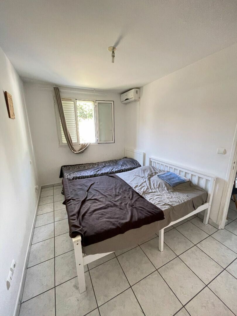 Appartement à vendre 2 48.74m2 à Saint-Denis vignette-3