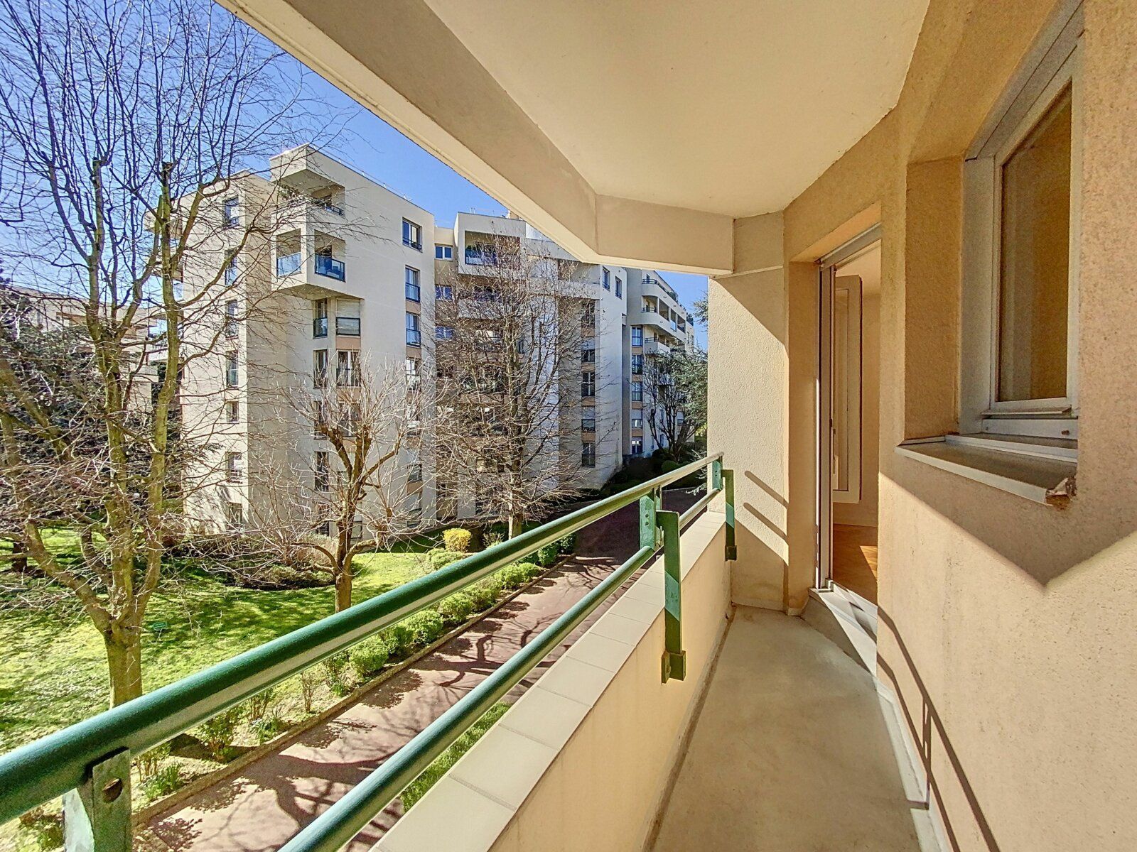 Appartement à vendre 2 51.17m2 à Saint-Cloud vignette-1