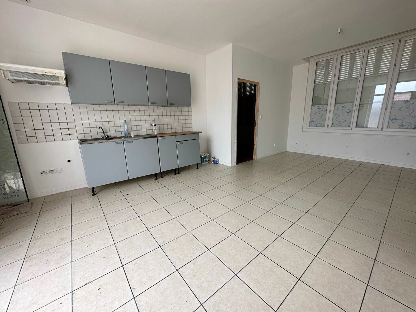 Appartement à louer 4 m2 à Sully-sur-Loire vignette-6