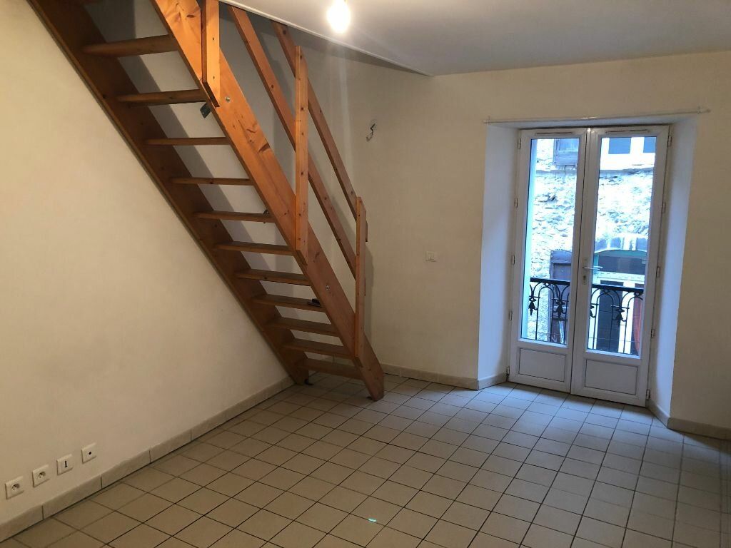 Appartement à louer 2 61.33m2 à Saint-Ambroix vignette-2