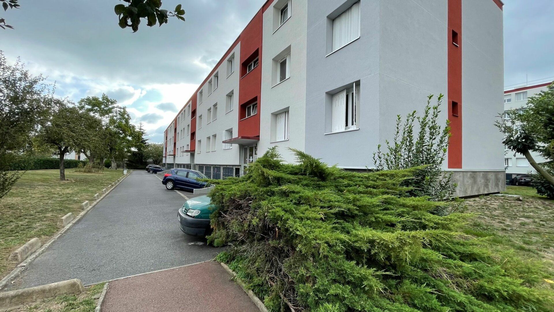 Appartement à vendre 3 56.92m2 à Neuilly-sur-Marne vignette-3