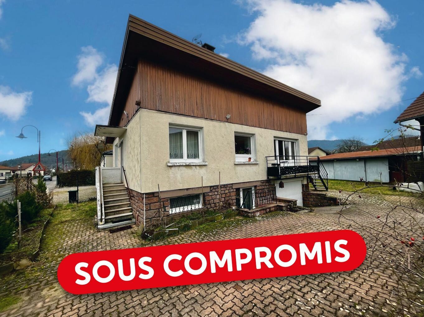 Maison à vendre 5 120m2 à Saint-Étienne-lès-Remiremont vignette-1