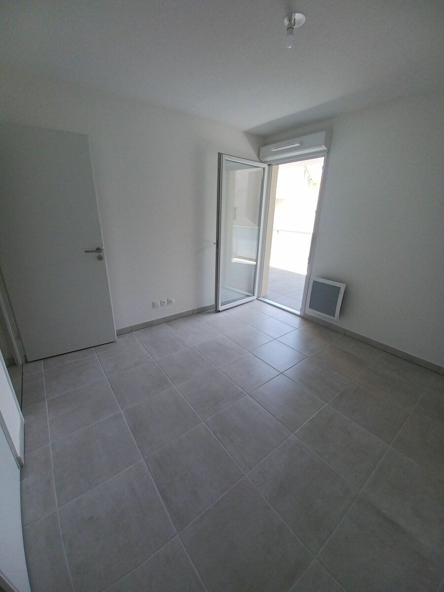 Appartement à louer 2 40.02m2 à Istres vignette-7