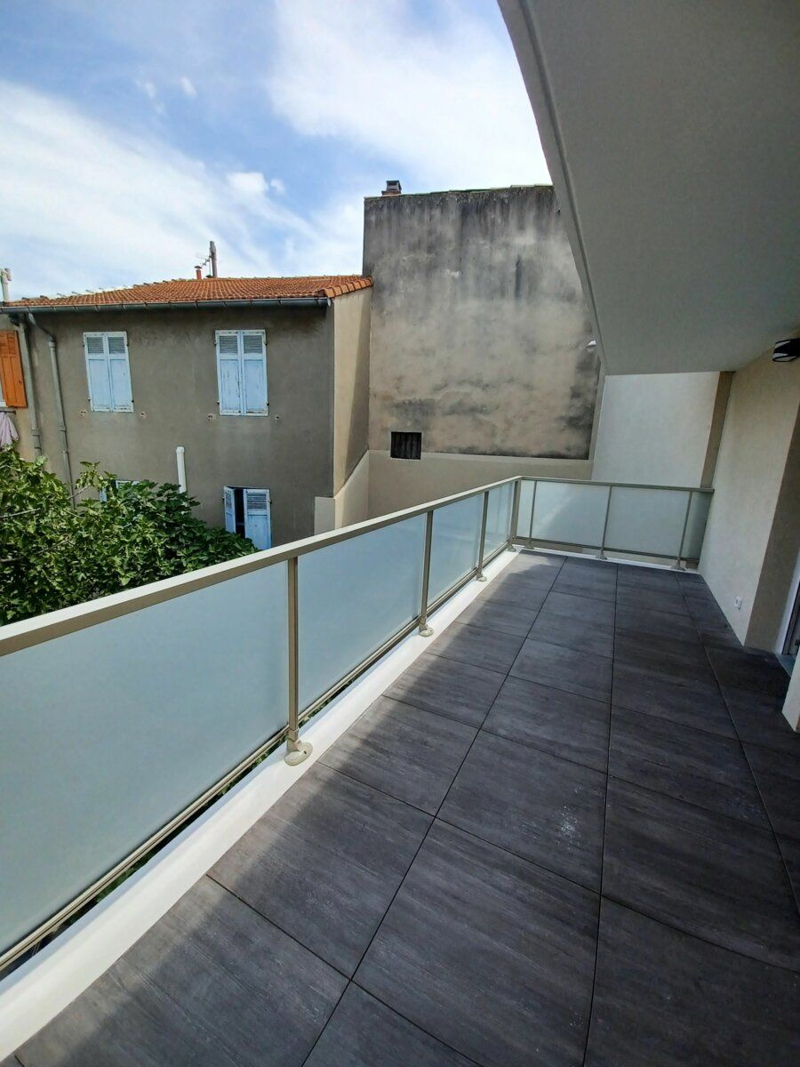 Appartement à louer 2 40.02m2 à Istres vignette-2