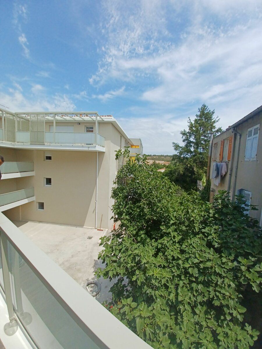 Appartement à louer 2 40.02m2 à Istres vignette-3
