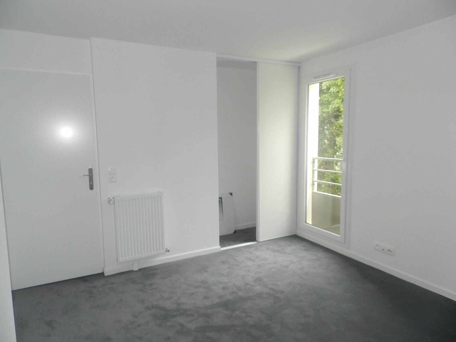 Appartement à louer 3 63.72m2 à Brie-Comte-Robert vignette-2