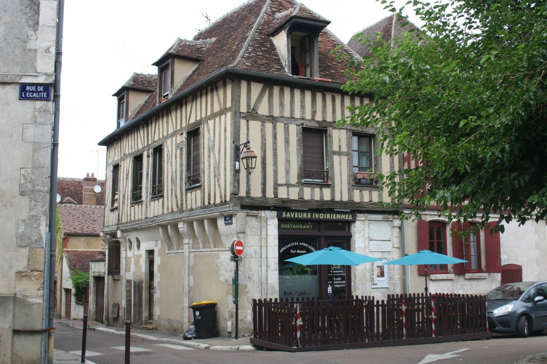 Maison à vendre 6 118m2 à Auxerre vignette-2