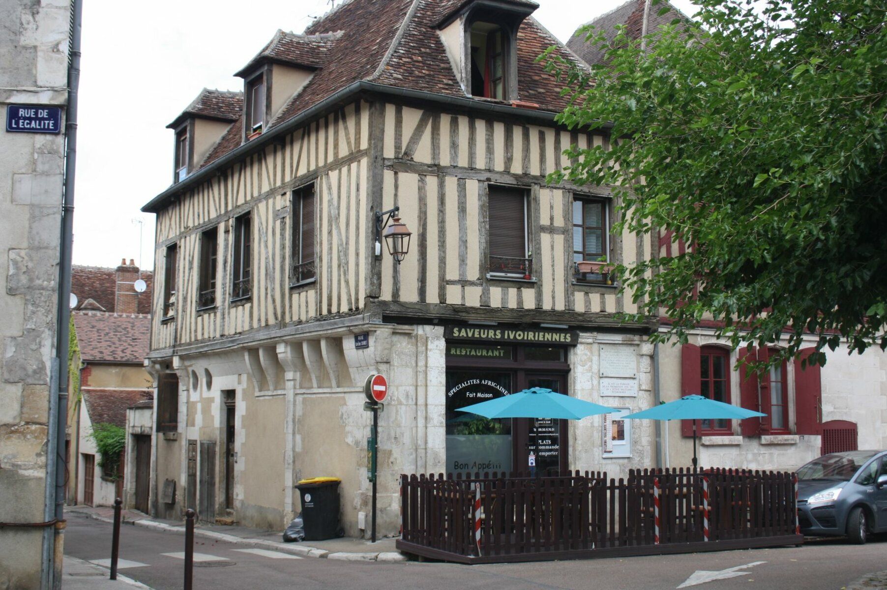 Maison à vendre 6 118m2 à Auxerre vignette-1
